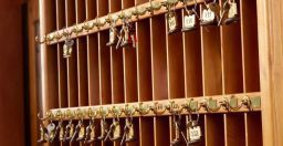 Strutture turistico-ricettive: la sicurezza degli addetti ai piani Strutture turistico-ricettive: la sicurezza degli addetti ai piani