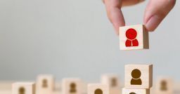 Strategia e tattica nella gestione del personale Strategia e tattica nella gestione del personale