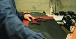Sovraccarico degli arti: fabbricazione calzature e lavorazione tessuti Sovraccarico degli arti: fabbricazione calzature e lavorazione tessuti