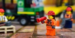 Cantiere Donna: quando le donne lavorano nei cantieri edili Cantiere Donna: quando le donne lavorano nei cantieri edili