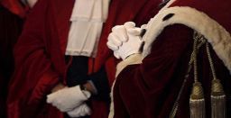 Cassazione: il decreto sulla sicurezza dei palchi Cassazione: il decreto sulla sicurezza dei palchi