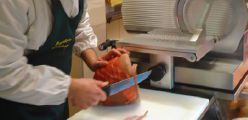 Indumenti di protezione: rischi e sicurezza nell’uso dei coltelli Indumenti di protezione: rischi e sicurezza nell’uso dei coltelli