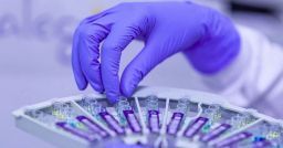 COVID-19: la prevenzione dei rischi per i tecnici di laboratorio biomedico COVID-19: la prevenzione dei rischi per i tecnici di laboratorio biomedico