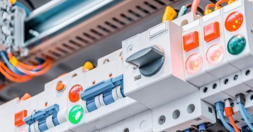 Il D.Lgs. 81/2008 e gli impianti elettrici nei luoghi di lavoro Il D.Lgs. 81/2008 e gli impianti elettrici nei luoghi di lavoro