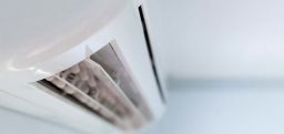 Gestione dei climatizzatori: elettricità, rumore e attrezzature Gestione dei climatizzatori: elettricità, rumore e attrezzature