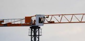 Cosa può succedere se la gru a torre urta la linea elettrica? Cosa può succedere se la gru a torre urta la linea elettrica?