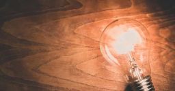 Imparare dagli errori: l’importanza dell’illuminazione nei luoghi di lavoro Imparare dagli errori: l’importanza dell’illuminazione nei luoghi di lavoro