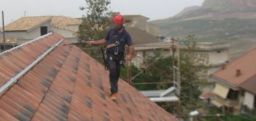 Imparare dagli errori: lavorare su coperture e in quota senza protezioni Imparare dagli errori: lavorare su coperture e in quota senza protezioni
