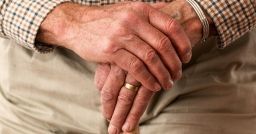 Invecchiamento sul lavoro: come migliorare la sorveglianza sanitaria Invecchiamento sul lavoro: come migliorare la sorveglianza sanitaria