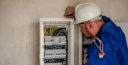Lavori con rischio elettrico: sicurezza nelle misure, prove e verifiche Lavori con rischio elettrico: sicurezza nelle misure, prove e verifiche