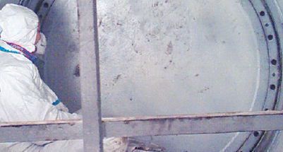 Il rischio elettrico e la prevenzione nei luoghi conduttori ristretti Il rischio elettrico e la prevenzione nei luoghi conduttori ristretti