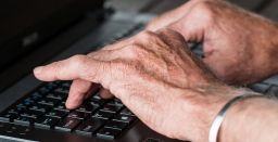 Lavoratori anziani: come cambia la valutazione e la sorveglianza? Lavoratori anziani: come cambia la valutazione e la sorveglianza?