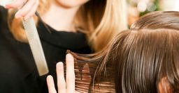 Parrucchiere in sicurezza: come prendersi cura delle mani Parrucchiere in sicurezza: come prendersi cura delle mani