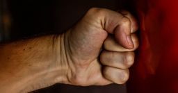 Come prevenire le violenze e le aggressioni nei luoghi di lavoro? Come prevenire le violenze e le aggressioni nei luoghi di lavoro?