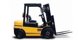 Movimentazione dei carichi: l’uso in sicurezza dei carrelli elevatori Movimentazione dei carichi: l’uso in sicurezza dei carrelli elevatori