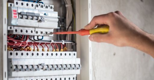 Impianto elettrico di cantiere: impianto unico o più impianti? Impianto elettrico di cantiere: impianto unico o più impianti?