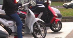 Il rischio di vibrazioni per i lavoratori che utilizzano motocicli Il rischio di vibrazioni per i lavoratori che utilizzano motocicli