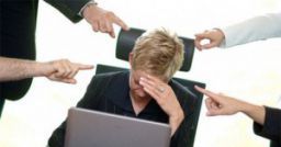 Cosa si intende per molestie e violenza sul luogo di lavoro? Cosa si intende per molestie e violenza sul luogo di lavoro?