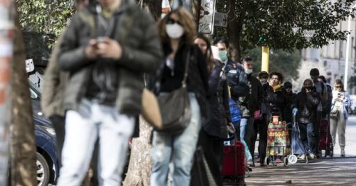Come ridurre le code agli ingressi di posti pubblici