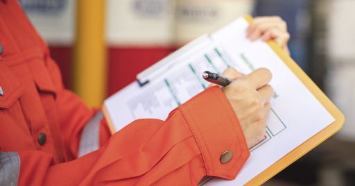 Rischio chimico: chi ha la responsabilità della compilazione delle SDS?