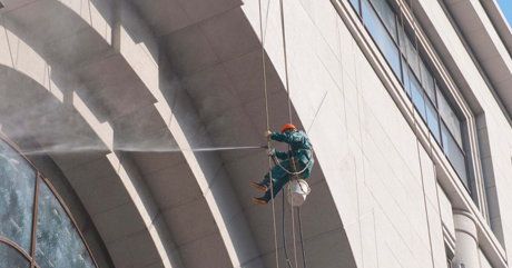 Un corso sulla gestione dei lavori in quota e le nuove tecnologie Un corso sulla gestione dei lavori in quota e le nuove tecnologie
