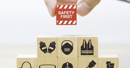 La sicurezza con i farmaci pericolosi e i dispositivi di protezione La sicurezza con i farmaci pericolosi e i dispositivi di protezione