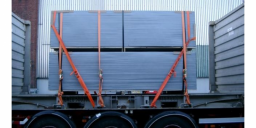 Sicurezza del trasporto su strada: il fissaggio del carico Sicurezza del trasporto su strada: il fissaggio del carico