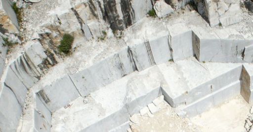 Sicurezza nella cave: come affrontare e valutare i rischi geologici? Sicurezza nella cave: come affrontare e valutare i rischi geologici?