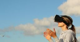 Realtà virtuale e realtà aumentata nella formazione aziendale Realtà virtuale e realtà aumentata nella formazione aziendale