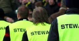 Un operatore per la sicurezza negli eventi Un operatore per la sicurezza negli eventi
