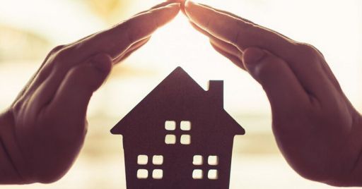 Prevenire gli infortuni domestici: cucina, elettricità e ferite da taglio Prevenire gli infortuni domestici: cucina, elettricità e ferite da taglio